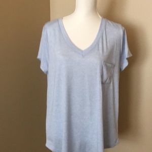 SIGNATURE STUDIO    NWT Lightweight Tee w/…